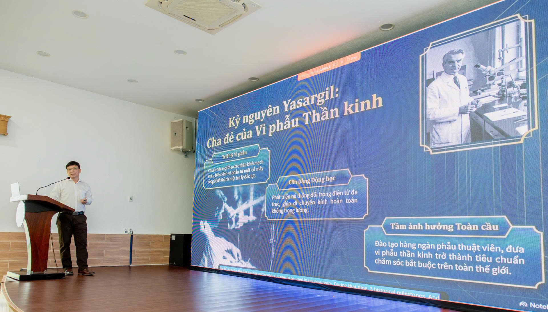 hoi_thao_kinh_vi_phau_zeiss_kinevo_900s_pctu_2