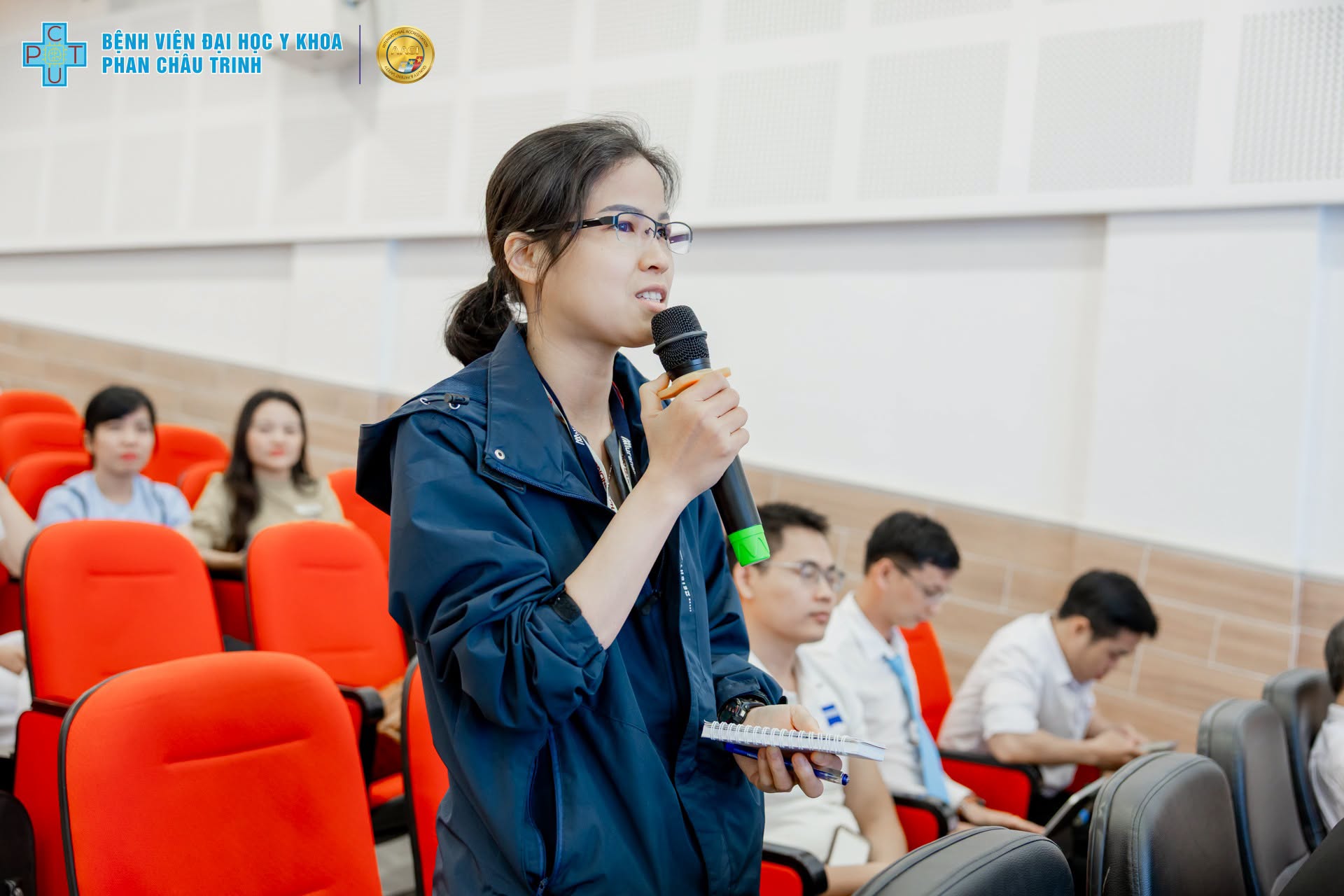 sau_hoi_thao_kinh_vi_phau_zeiss_kinevo_900s_tai_benh_vien_dhyk_phan_chau_trinh_15