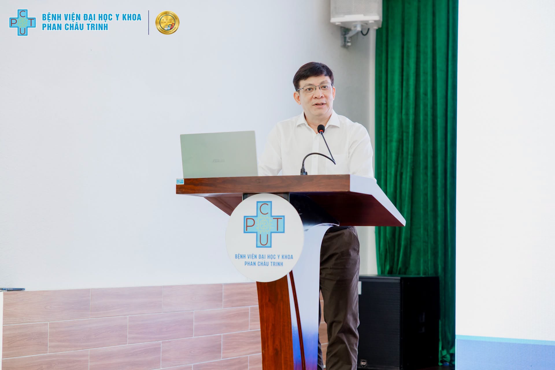 sau_hoi_thao_kinh_vi_phau_zeiss_kinevo_900s_tai_benh_vien_dhyk_phan_chau_trinh_7